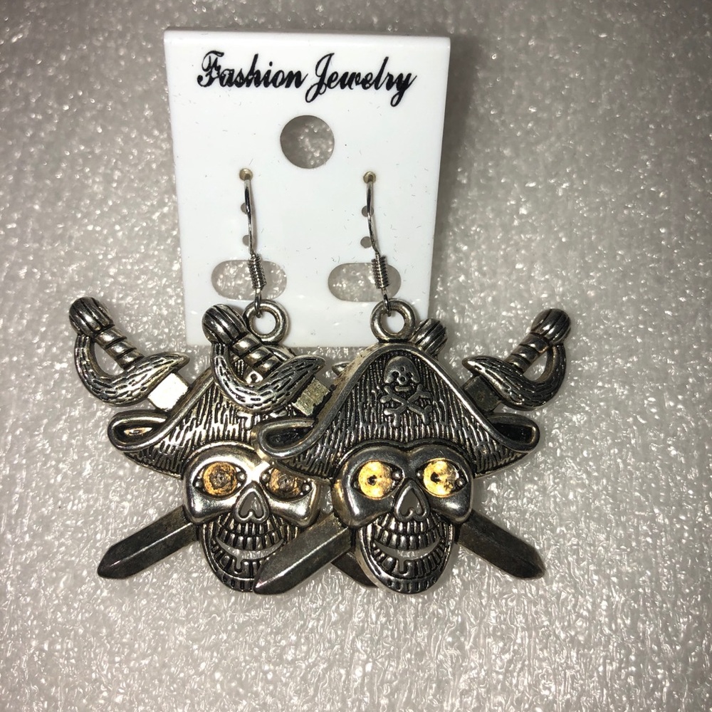 Pirate Skull & Cross Blades earrings